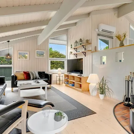 Windelgard - From The Sea By Interhome *