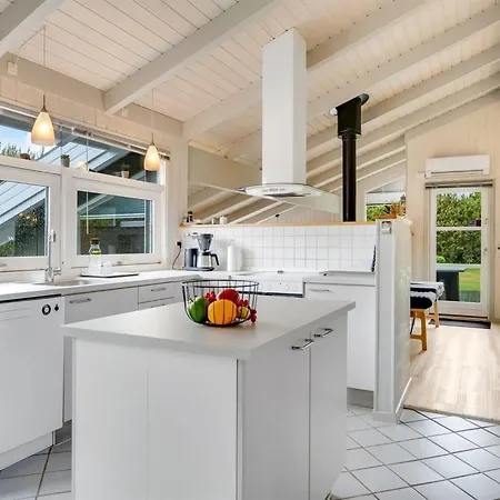 Windelgard - From The Sea By Interhome Hals